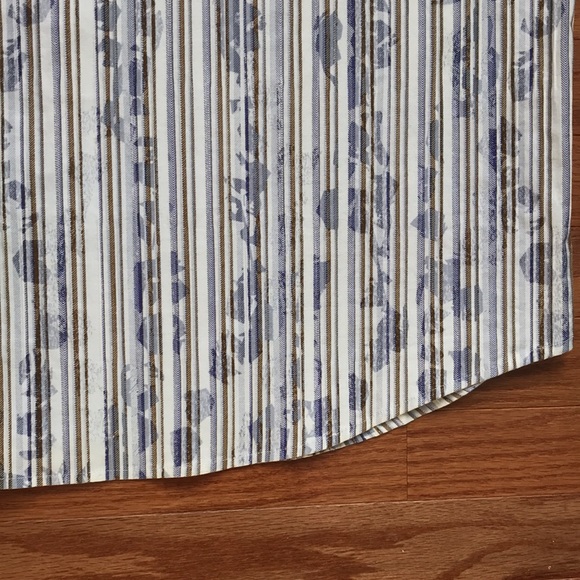 Button down patterned shirt - Picture 12 of 16